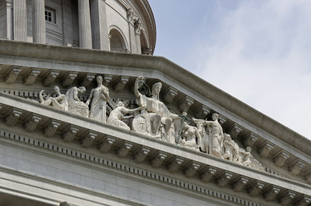 court statues - disputes and litigation image